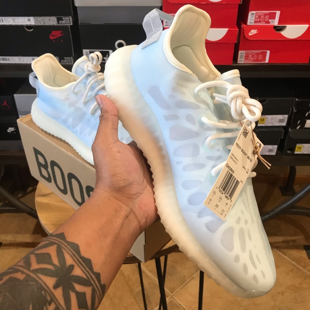 ‼️🚨 Adidas Yeezy Boost 350 V2 MONO ICE Men’s size 10 🚨‼️